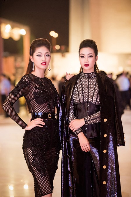 Choáng ngợp với phong cách thời trang ấn tượng của Hoa hậu Mỹ Linh tại VIFW 2016 ảnh 10