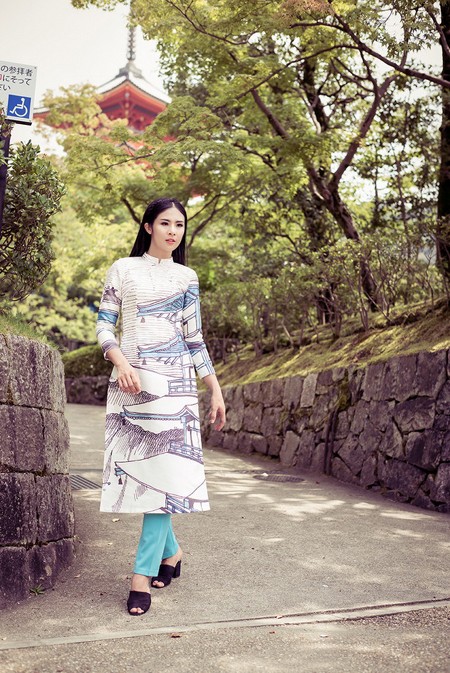 Hoa hậu Ngọc Hân khoe sắc với áo dài ở Nhật Bản ảnh 6