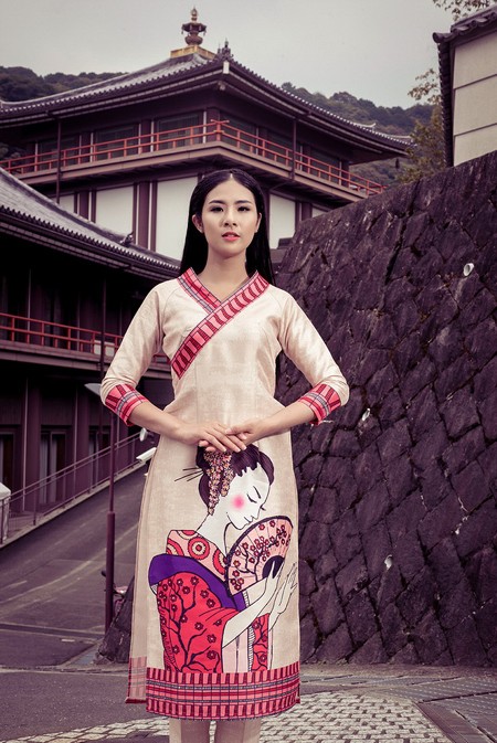 Hoa hậu Ngọc Hân khoe sắc với áo dài ở Nhật Bản ảnh 3