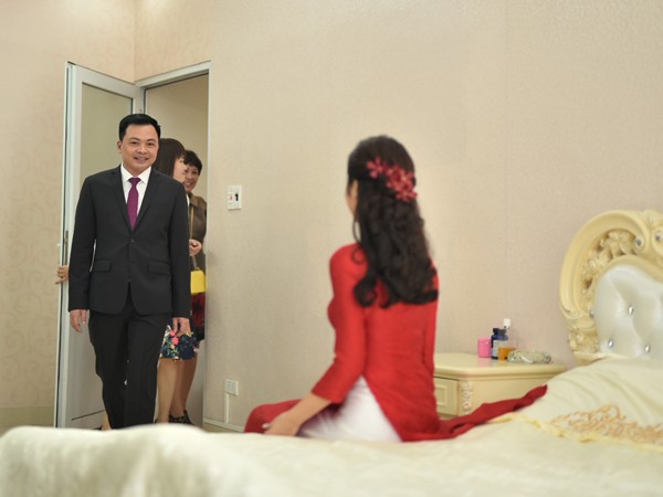 Ngất ngây trước vẻ kiều diễm của Hoa hậu Thu Ngân trong lễ ăn hỏi ảnh 3