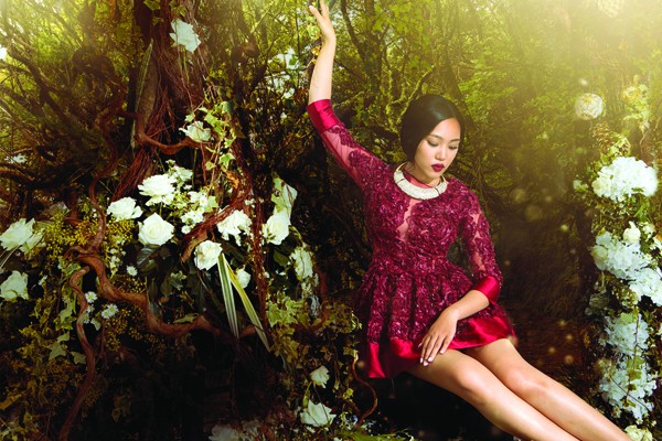 Nhà thiết kế Võ Việt Chung đưa "nàng thơ" mới về "Vườn xưa" ảnh 7