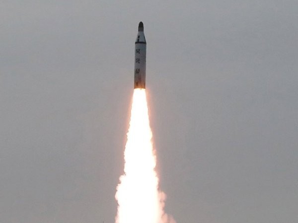 Bộ trưởng Quốc phòng Nhật Bản: Triều Tiên đạt bước tiến lớn về tên lửa ảnh 1