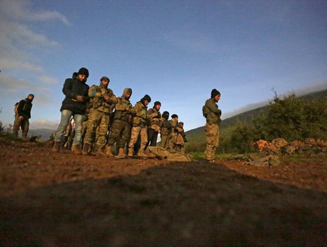 [ẢNH] Các tay súng FSA được Thổ Nhĩ Kỳ hậu thuẫn quyết chiến tại Syria ảnh 14