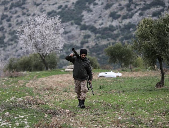 [ẢNH] Các tay súng FSA được Thổ Nhĩ Kỳ hậu thuẫn quyết chiến tại Syria ảnh 20