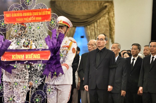 Xúc động lễ viếng Chủ tịch nước Trần Đại Quang ảnh 5