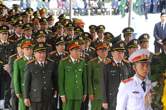 Xúc động lễ viếng Chủ tịch nước Trần Đại Quang ảnh 19