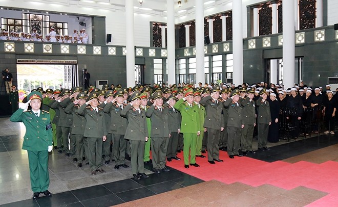 Xúc động lễ viếng Chủ tịch nước Trần Đại Quang ảnh 21