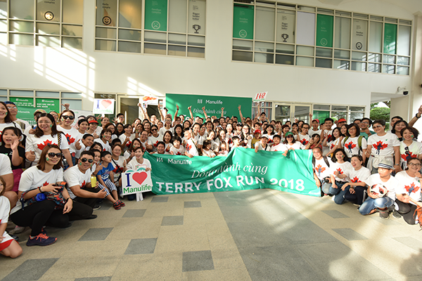 Gần 700 nhân viên và đại lý Manulife Việt Nam tham gia chương trình chạy bộ từ thiện Terry Fox 2018 ảnh 1