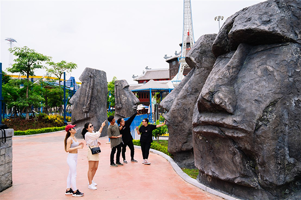 Vui quên lối về tại công viên chủ đề lớn nhất Đông Nam Á chỉ với 50.000 đồng ảnh 1