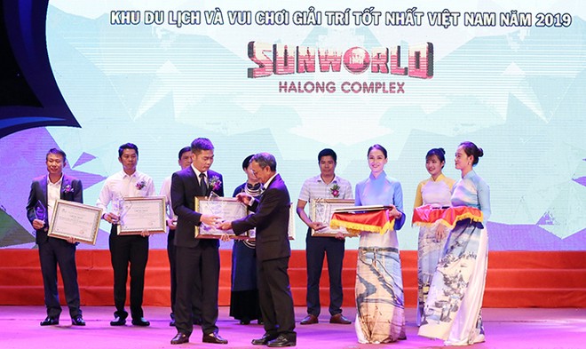 Sun World Halong Complex lần đầu được vinh danh Top 5 khu du lịch và vui chơi giải trí tốt nhất Việt Nam ảnh 1