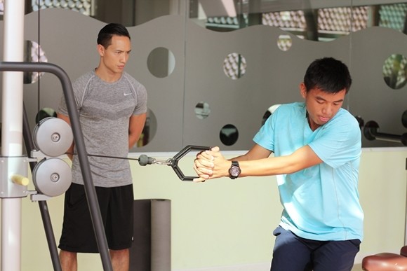 Kim Lý làm huấn luyện viên thể lực cho kiện tướng tennis Lý Hoàng Nam ảnh 1