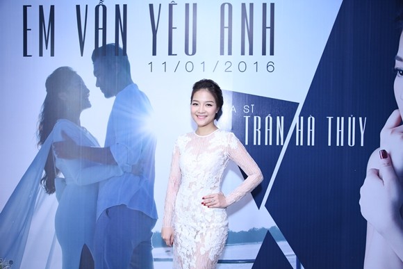 Trang Trần tái xuất chúc mừng bạn thân ra mắt MV "Em vẫn yêu anh" ảnh 3