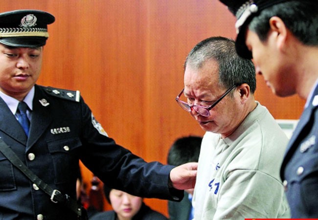 Trung Quốc: Quan tham cũng bị lừa tiền "chạy án" ảnh 1