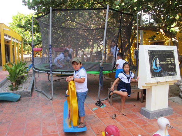 Những đứa trẻ ở Trường Sa ảnh 7