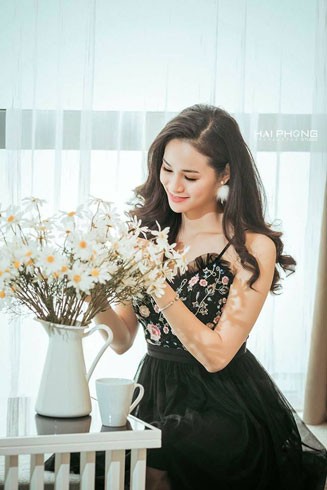 Tiết lộ về những Hoa hậu, Á hậu đầu quân cho VTV: Danh hiệu, sắc đẹp phải gạt sang một bên ảnh 2