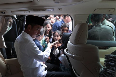 Một ngày thứ sáu bình dị của Tổng thống Indonesia ảnh 2