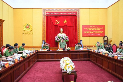 Thượng tướng Bùi Văn Nam, Thứ trưởng Bộ Công an phát biểu tại phiên họp