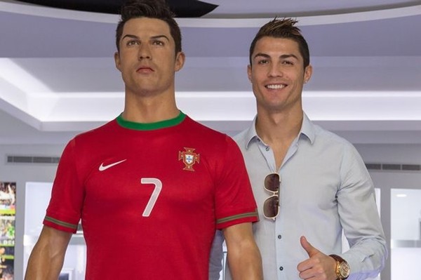Ronaldo chi 20.000 bảng để làm tượng sáp mới ảnh 1