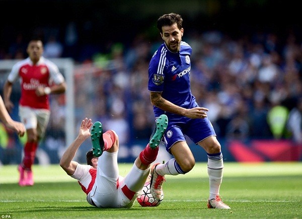 Chelsea 2-0 Arsenal: The Blues trở lại cuộc đua ảnh 4