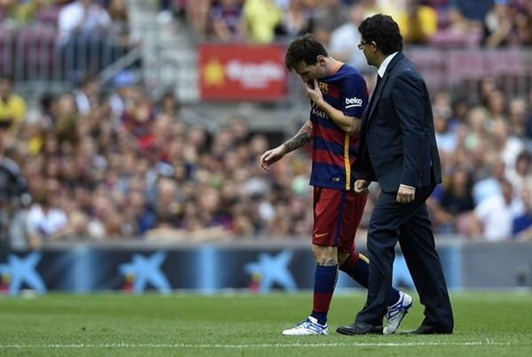 Barcelona choáng váng vì chấn thương của Messi ảnh 1