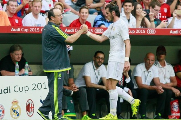 Bale công khai "bật" Benitez ảnh 1