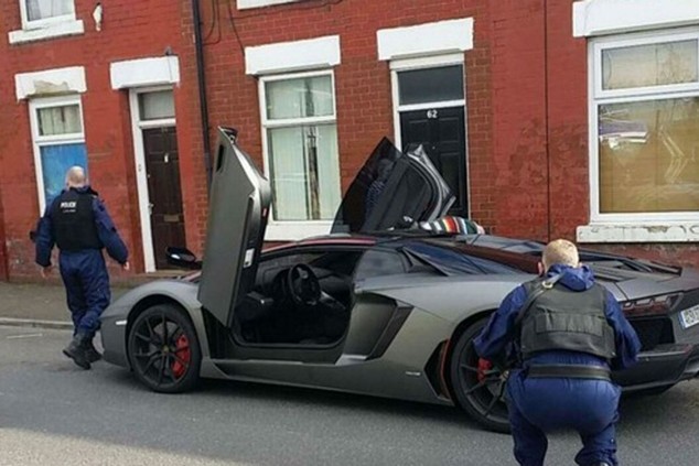 Siêu xe Lamborghini của Nasri bị cảnh sát tạm giữ ảnh 1