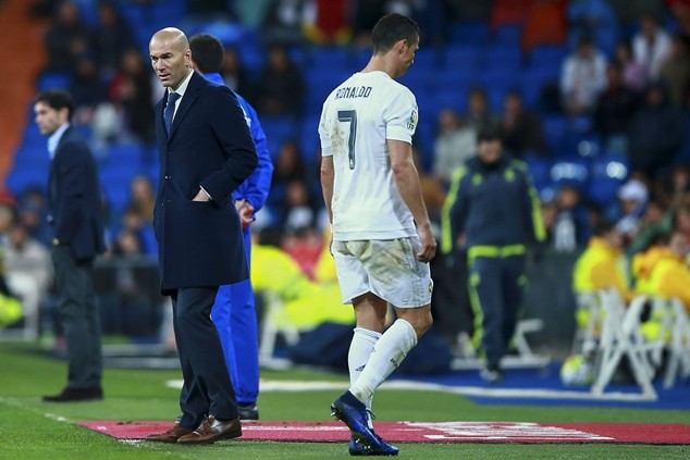Real mắc sai lầm trong chấn thương của Ronaldo ảnh 1