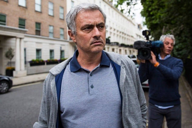Mourinho được kỳ vọng sẽ là người tiếp quản băng ghế huấn luyện của Van Gaal