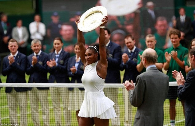 Đè bẹp Kerber, Serena cân bằng kỷ lục của huyền thoại Steffi Graf ảnh 1