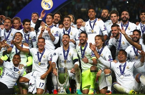 Nike đề nghị tài trợ 120 triệu euro mỗi năm để Real Madrid sử dụng thương hiệu của họ