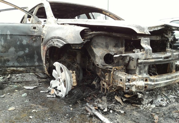  Ôtô 7 chỗ phát cháy dữ dội trên đường cao tốc ảnh 2