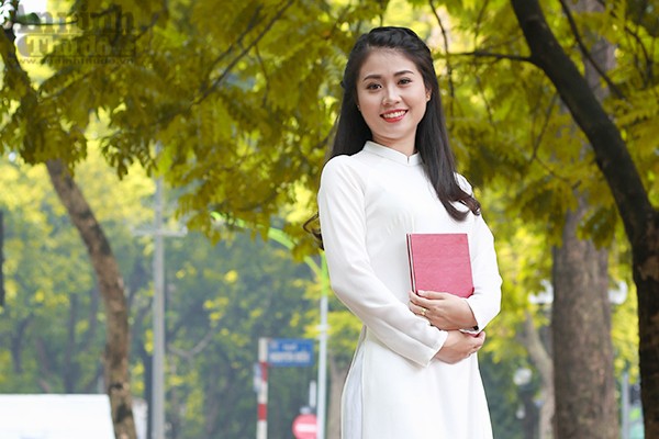 Nữ sinh Đại học PCCC đẹp dịu dàng trong tà áo dài truyền thống ảnh 3
