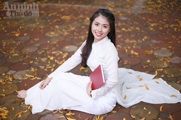 Nữ sinh Đại học PCCC đẹp dịu dàng trong tà áo dài truyền thống ảnh 8