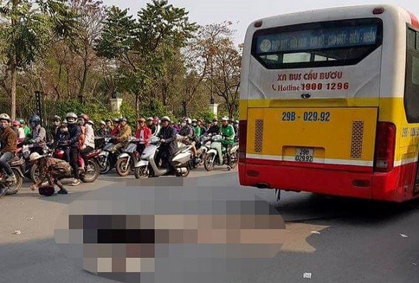Hà Nội: Va chạm với xe buýt một người đàn ông tử vong ảnh 1