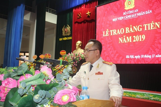 Đại tá Nguyễn Thanh Tùng - Phó Giám đốc Công an thành phố Hà Nội đại diện 55 tân Tiến sỹ phát biểu