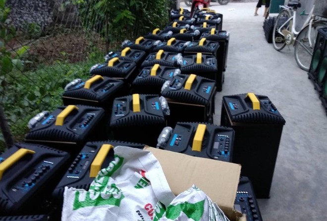 Số loa thùng là phương tiện để các đối tượng giấu mà túy được công an phát hiện ở nhà Nguyễn Thị Tâm (ảnh: LT)