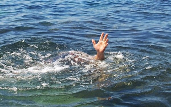 Tắm sông cùng bạn, bé gái 7 tuổi bị nước cuốn mất tích ảnh 1