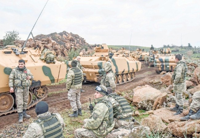 Quân đội Thổ Nhĩ Kỳ chỉ cách thành phố Afrin của Syria 4km ảnh 1