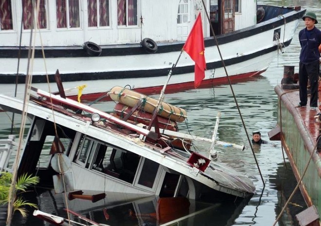 Sở Du lịch Quảng Ninh lên tiếng về vụ chìm tàu du lịch tại cảng Tuần Châu ảnh 1