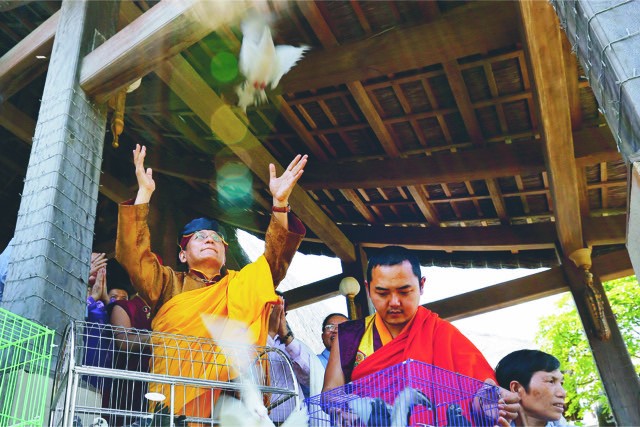 Đức Gyalwang Drukpa chủ trì đại lễ cầu an tại Bảo tháp Tây Thiên ảnh 1