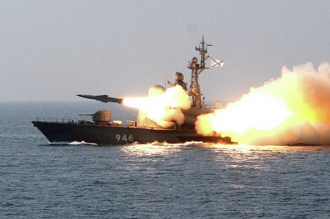 Lý do nào khiến Hải quân Mỹ, NATO vẫn tin dùng tên lửa chống hạm cận âm thay vì siêu âm? ảnh 2