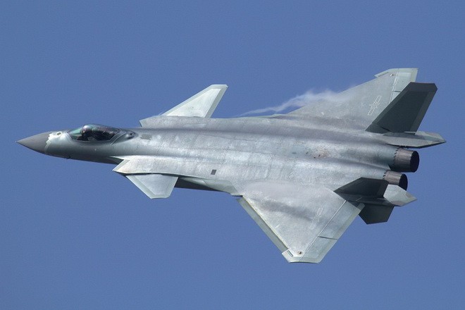 "Chỉ sử dụng vào thời khắc quyết định", nhưng J-20 Trung Quốc liệu có đủ sức đánh bại F-22 Mỹ? ảnh 2