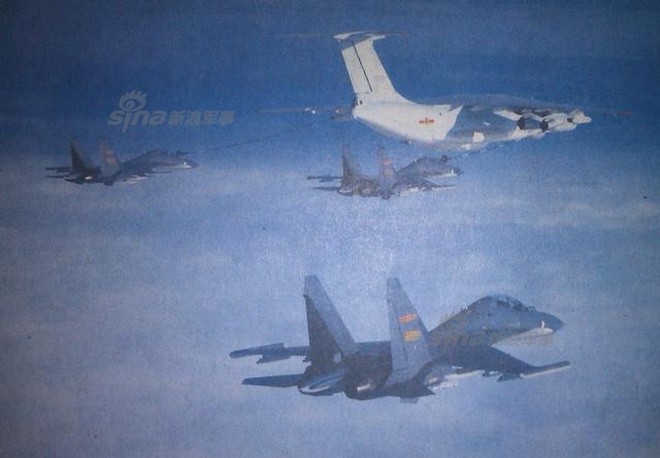 Bức ảnh tố cáo điểm yếu và khoảng cách mênh mông giữa Không quân Trung Quốc với Mỹ ảnh 3