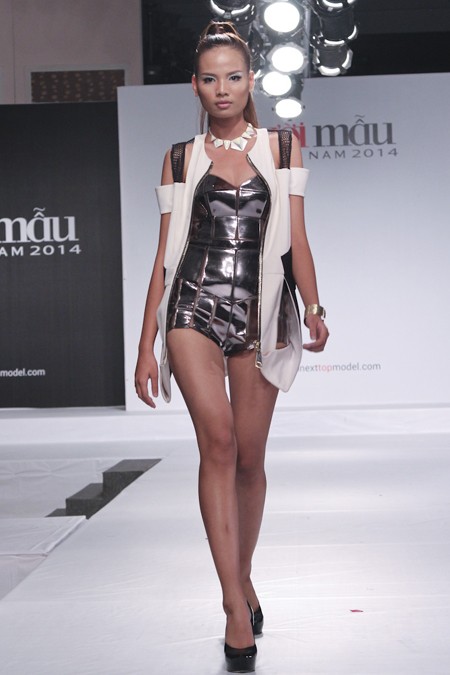 Tiêu Ngọc Linh được ví như siêu mẫu Tyra Banks ảnh 9