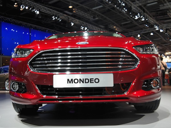 Cận cảnh Ford Mondeo 2015 lần đầu ra mắt tại Paris Motor Show ảnh 3