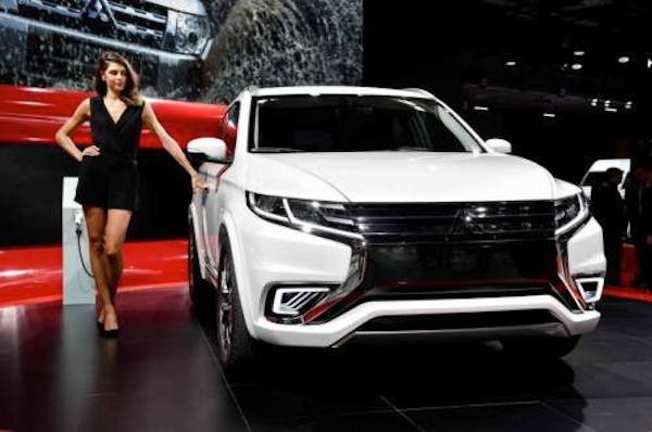Mitsubishi Outlander PHEV Concept-S: Tiêu thụ nhiên liệu ít hơn cả xe máy ảnh 1
