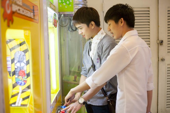Theo chân stylist Trịnh Tú Trung dạo chơi Bangkok cùng hot boy Fluke Pongsatorn ảnh 4