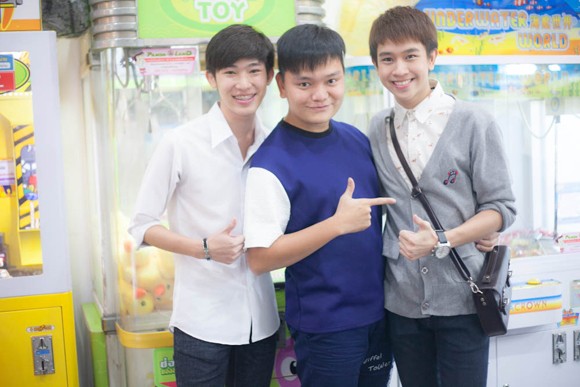 Theo chân stylist Trịnh Tú Trung dạo chơi Bangkok cùng hot boy Fluke Pongsatorn ảnh 2