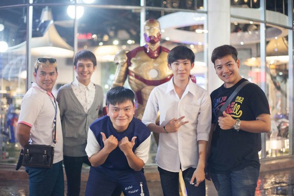 Theo chân stylist Trịnh Tú Trung dạo chơi Bangkok cùng hot boy Fluke Pongsatorn ảnh 5