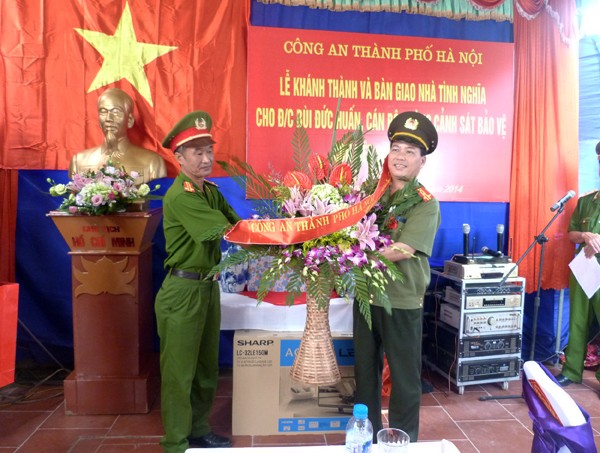 Khánh thành nhà tình nghĩa tặng gia đình liệt sỹ ảnh 2